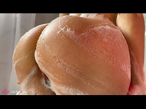 ❤️ Brunette onanerer fisse med vibrator til intens orgasme i brusebad Porno fb at da.studiya-lpg-massazha-na-metro-vodnyj-stadion.ru
